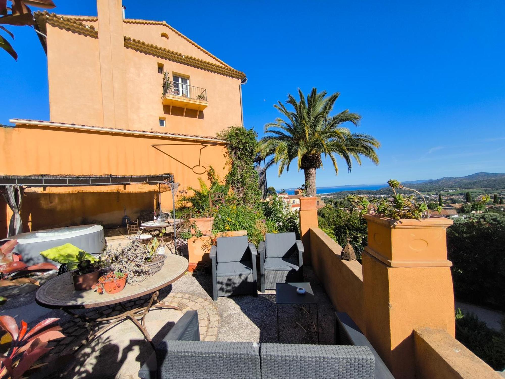 Love-Room Discret 40 M2 Bormes Les Mimosas Village Avec Terrasse Exterior foto