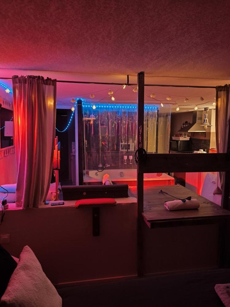 Love-Room Discret 40 M2 Bormes Les Mimosas Village Avec Terrasse Exterior foto
