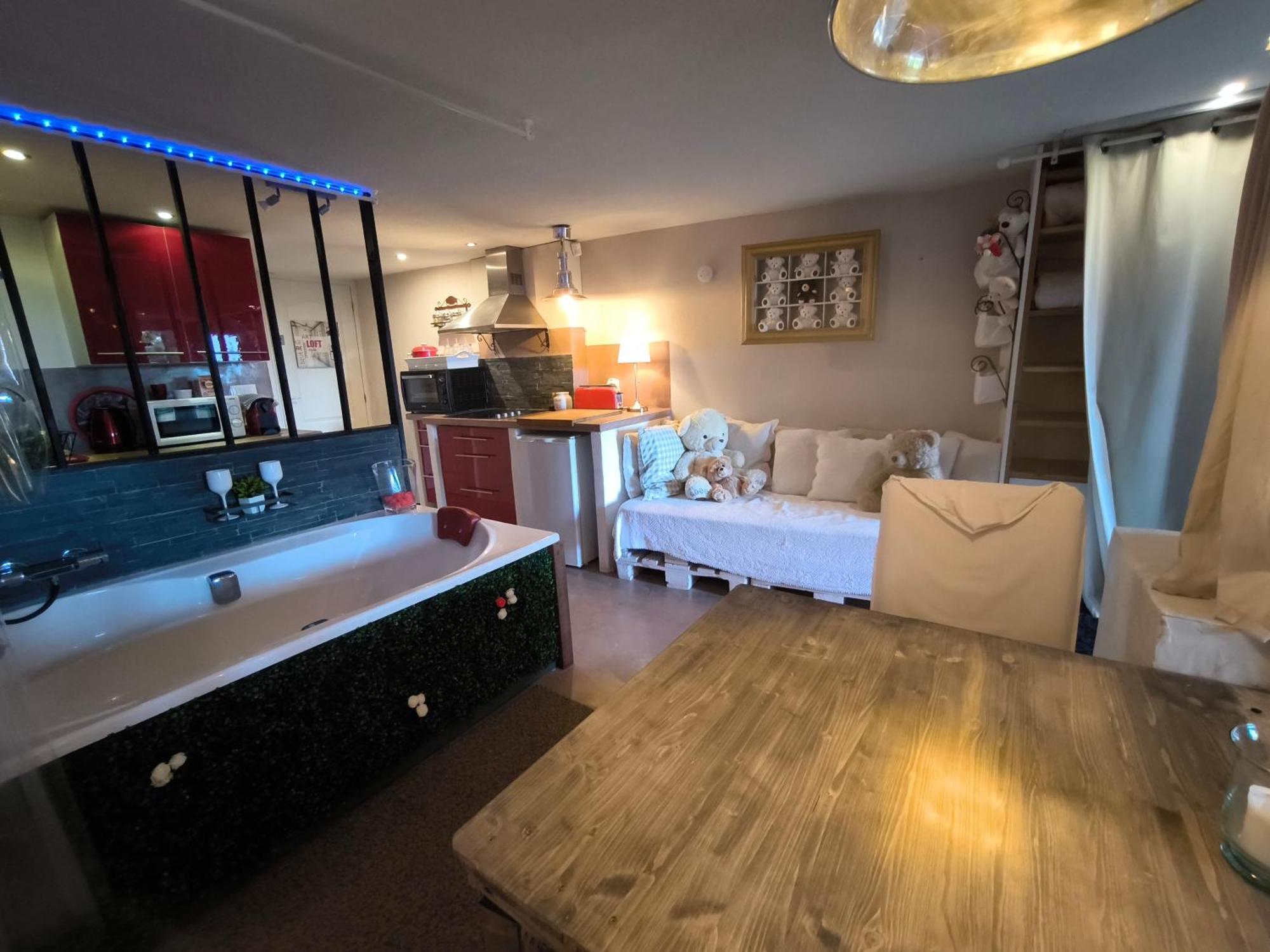 Love-Room Discret 40 M2 Bormes Les Mimosas Village Avec Terrasse Exterior foto