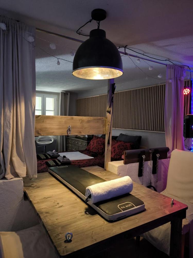 Love-Room Discret 40 M2 Bormes Les Mimosas Village Avec Terrasse Exterior foto